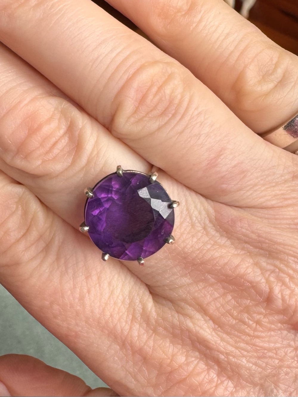 Green Gem Company HUGE Deep Purple AMETHYST ring Size 7 Like New Sterling Silver